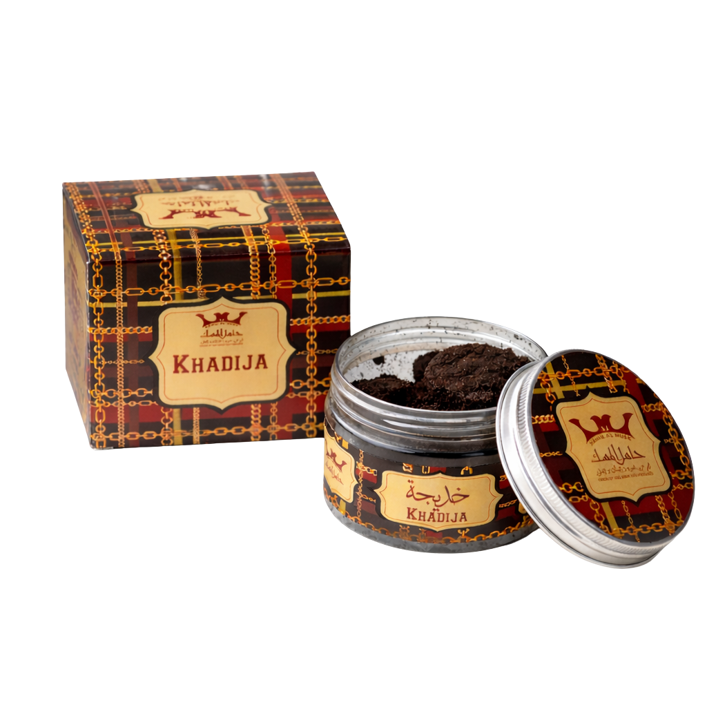 Bakhoor Khadija mit einem reichhaltigen Duft nach Oud und Moschus in luxuriöser Verpackung
